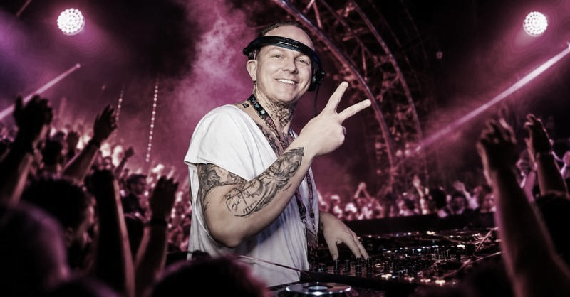 Ile zarabia DJ w klubie? Realne stawki w Polsce i kluczowe czynniki
