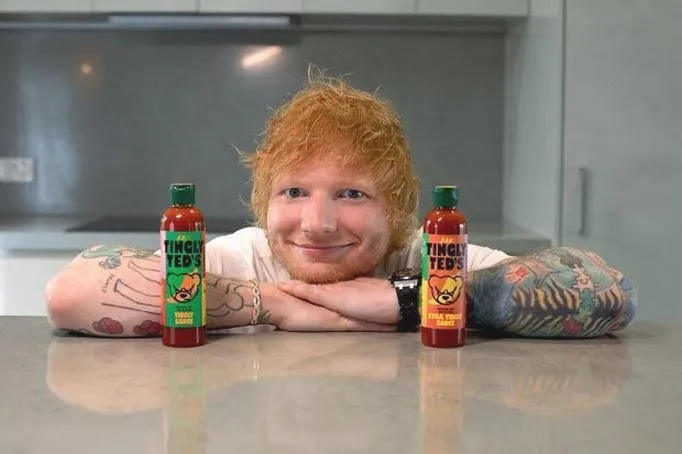 Z jakiego kraju pochodzi Ed Sheeran? Jego pochodzenie i rodzinne korzenie